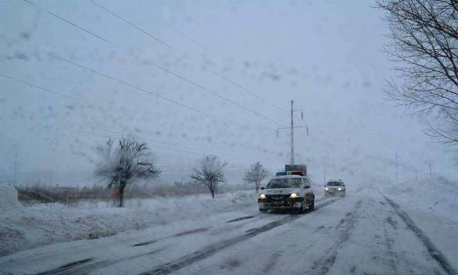 Peste 20 de drumuri nationale si judetene inchise in Braila la ora 17
