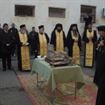 Moastele Sfantului Ierarh Nicolae aduse o ora spre inchinare la Penitenciarul Braila Moastele Sfantului Ierarh Nicolae aduse o ora spre inchinare la Penitenciarul Braila