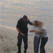 VIDEO: A incercat sa se sinucida, insa a fost oprita de jandarmi