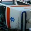 O ambulanta care transporta o gravida spre maternitate s-a rasturnat