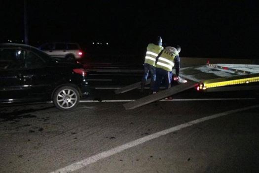S-a tamponat cu alt autoturism pe care nu l-a vazut din cauza separatoarelor de sens