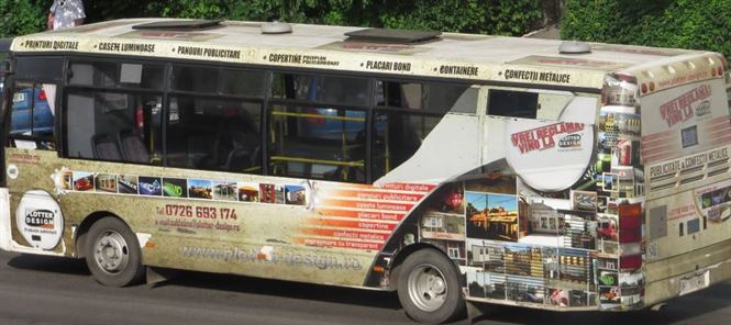 Accidentata pe trecerea de pietoni de un autobuz
