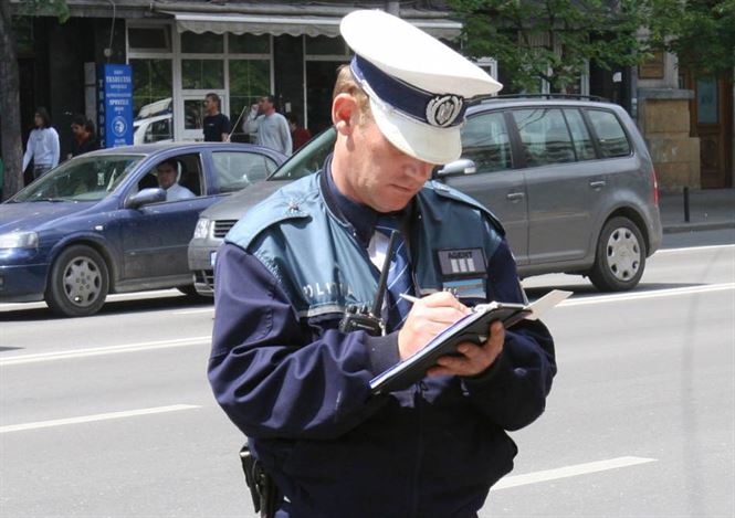 Ample actiuni ale politistilor in week-end