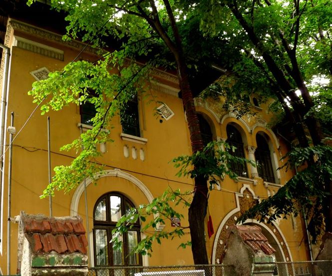 Aproape jumatate din locatiile unde se desfasoara activitati educationale nu au autorizatie sanitara
