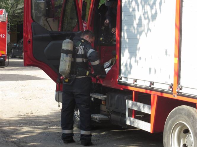 Au decedat in urma exploziei unei butelii
