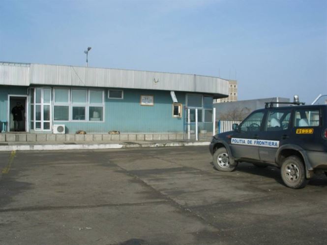 Autoturism radiat din circulatie descoperit de politistii de frontiera