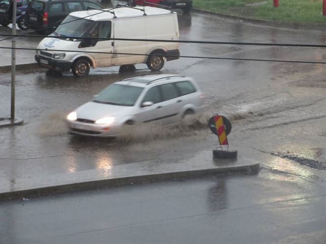 Braila sub cod galben de ploi si vant puternic