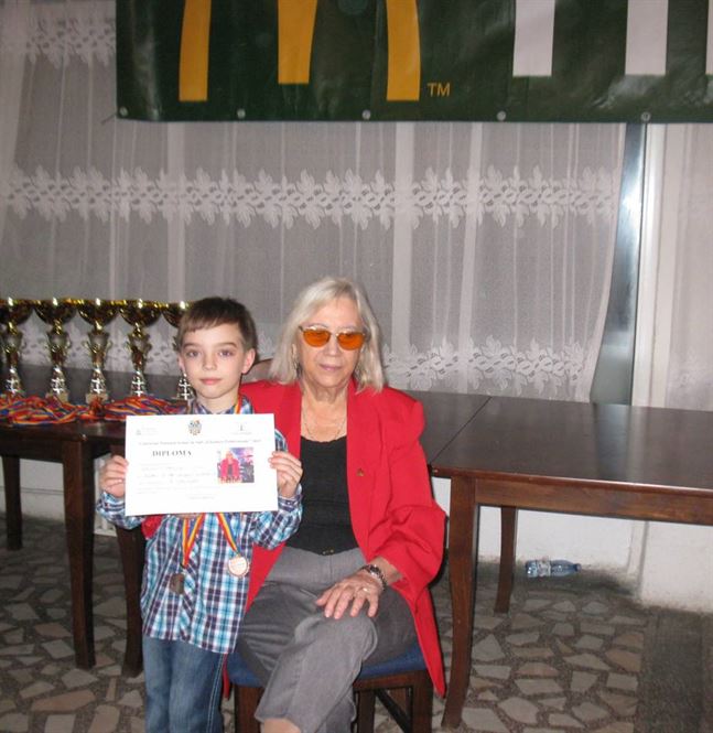 COSMIN SI MAREA MAESTRA POLIHRONIADE