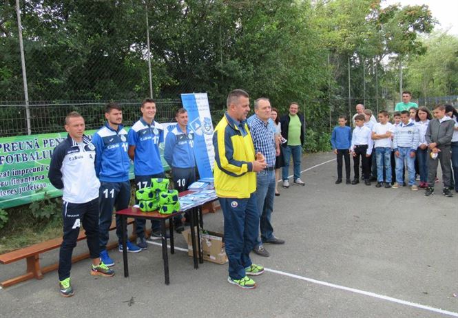 Caravana fotbalului brailean a poposit astazi la Surdila Greci si Movila Miresii