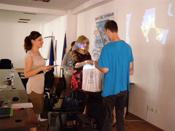 S-a dat startul fazei judetene a concursului „Mesajul meu antidrog”