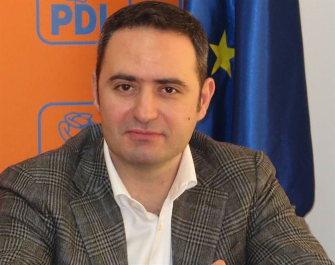 Consiliile judetene din Braila si Galati sa urgenteze cererile pentru finantarea aeroportului