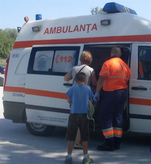 Copil de 7 ani accidentat usor de o autoutilitara pe soseaua Focsani
