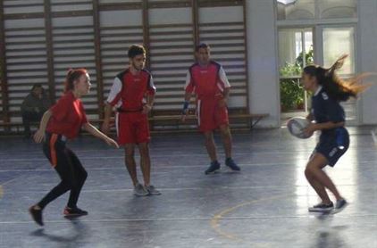 Cupa Martisor la rugby-tag destinata exclusiv fetelor