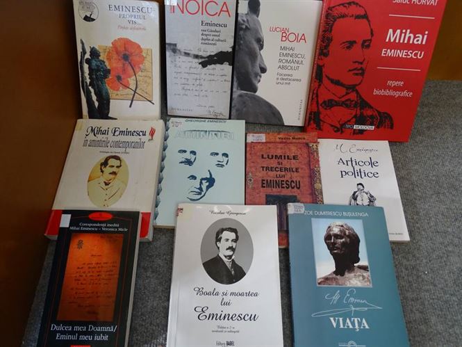 Expoxitie documentara Eminescu la Biblioteca Judeteana