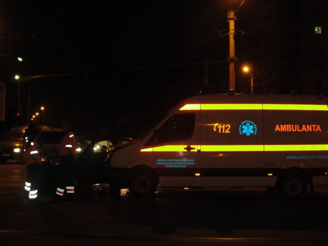 Barbat gasit mort in mijlocul starzii in miez de noapte