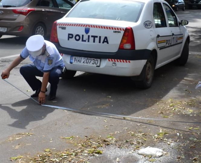 Fetita de 5 ani accidentata de un mopedist