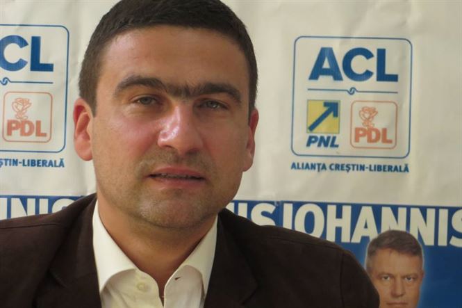 Cea mai buna solutie e dizolvarea Consiliului Judetean