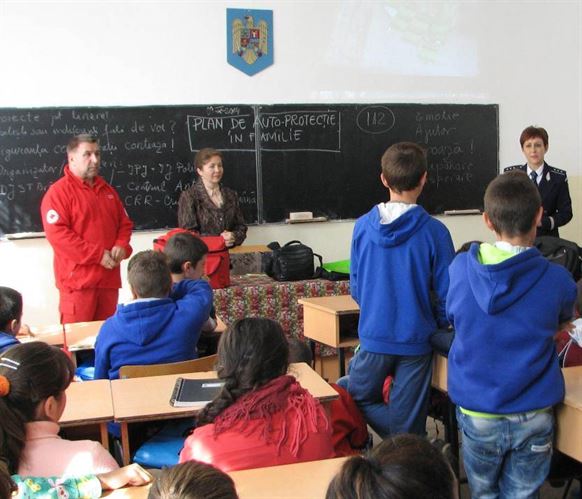 Actiuni ale politiei in scoli