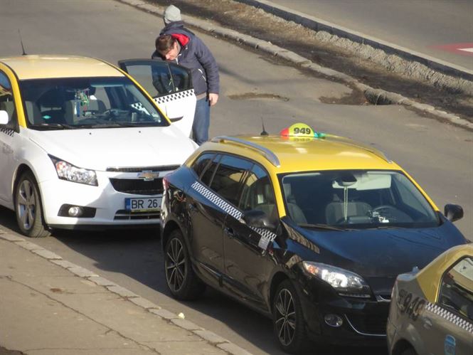 Taxiurile din Braila verificate de politisti