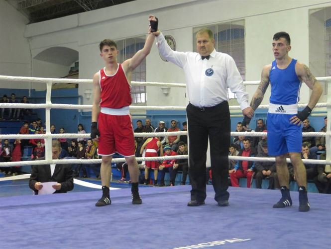 Trei braileni vor boxa sambata in finalele Cupei Romaniei la box pentru seniori