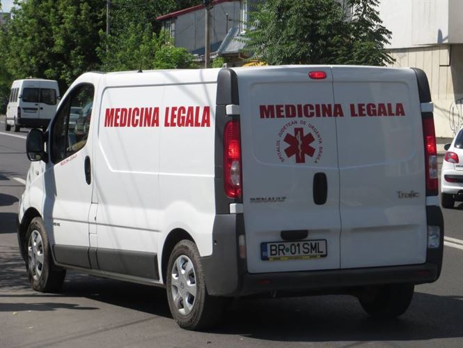 Doi batrani morti din cauza unui cos de fum infundat