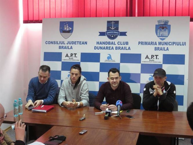 S-a achitat partial o factura restanta catre jucatoarele de la HC Dunarea