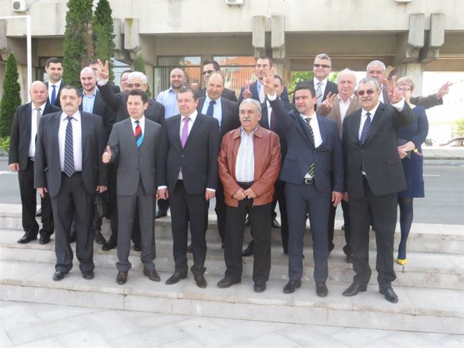 Liberalii si-au depus listele de candidati pentru alegerile locale