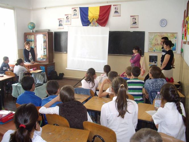 Activităţi de prevenire a consumului de droguri în cadrul proiectului judeţean „Zilele siguranţei”