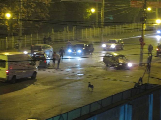 Sofer baut a produs un accident soldat cu pagube materiale si ranirea pasagerilor