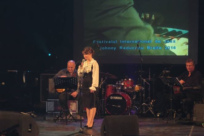In aceasta seara aflam castigatorii Festivalului Jonny Raducanu