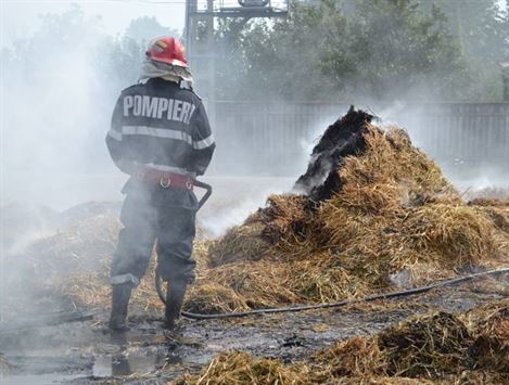 Incendiu la o gospodarie din Tichilesti