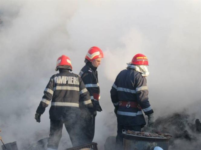 Incendiu la un depozit al fabricii Frontera