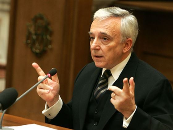 Mugur Isarescu, "Nemuritorul" de la BNR