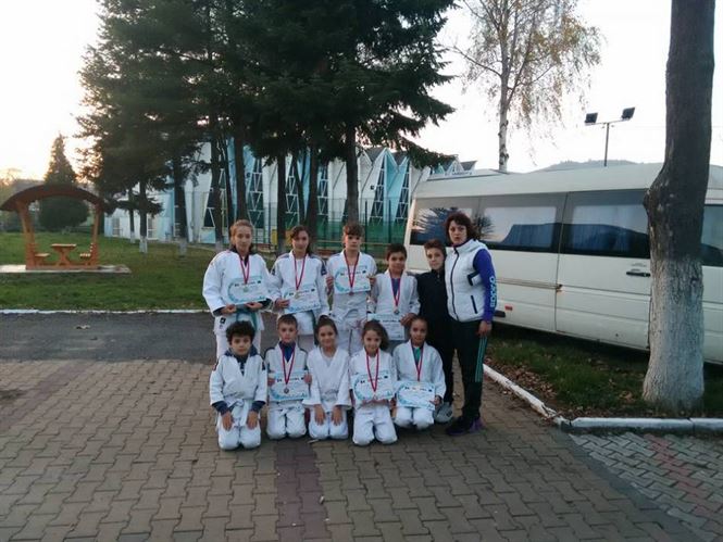 Judoka braileni au obtinut 7 medalii la Memorialul Onesti