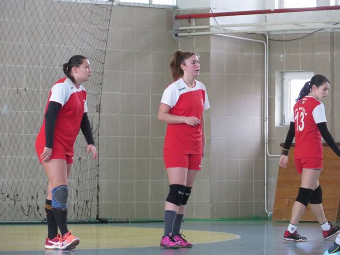 Junioarele II de la LPS Braila au terminat neinvinse seria B si vor juca la turneul semifinal cu 3 echipe din Ardeal