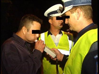 La 18 ani s-a ales cu dosar penal pentru conducere fara permis si sub influenta alcoolului