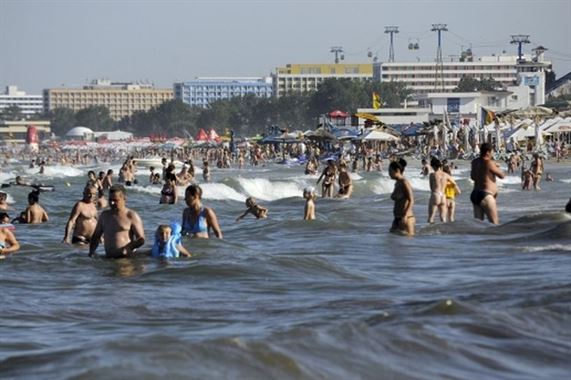 Neimpozitate, voucherele de vacanta ar fi adus 1 milion de turisti, in loc de 250.000