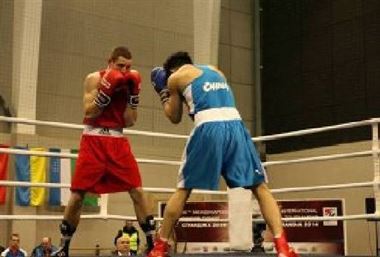Marian Pita boxeaza in prima gala a CE U 22