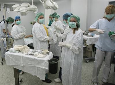 Bursele lunare de 670 de lei pentru rezidenti, incluse in Ordonanţa 18/2009