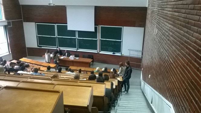 Minivacanta de alegeri, ”cadou” electoral pentru studenți