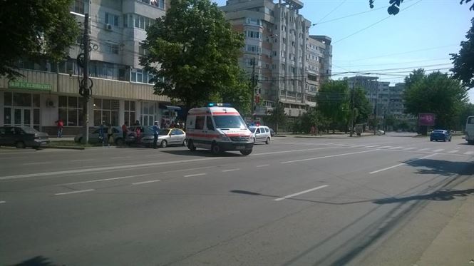 Minor accidentat de un mopedist pe Calea Calarasilor