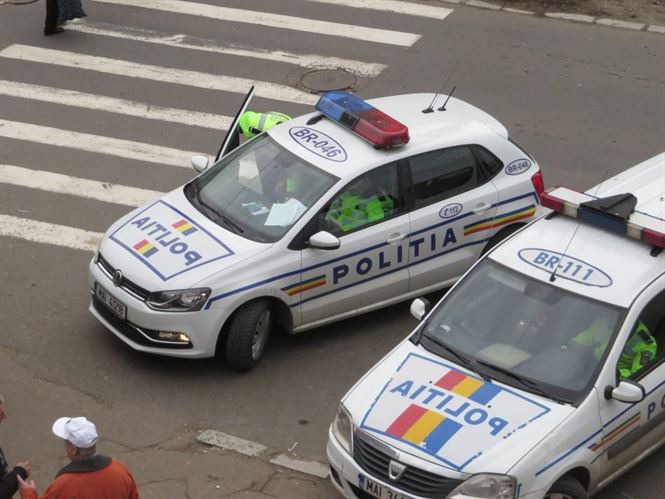 Opriti in trafic de politisti si depistati fara permis sau cu vehiculele cu numerele expirate