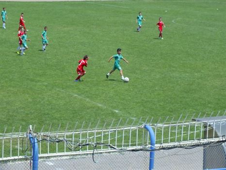 Patru grupe si-a desemnat castigatoarele Cupei Stars