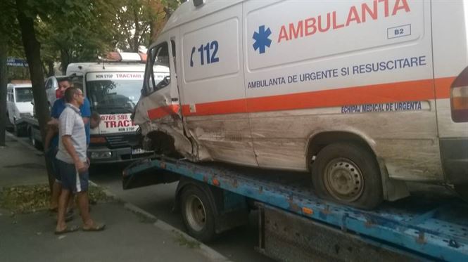 Patru masini implicate intr-un accident in apropiere de comuna Traian