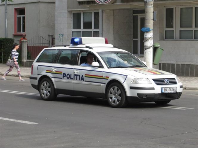 Peste 120 de contraventii constatate de politisti in week-end