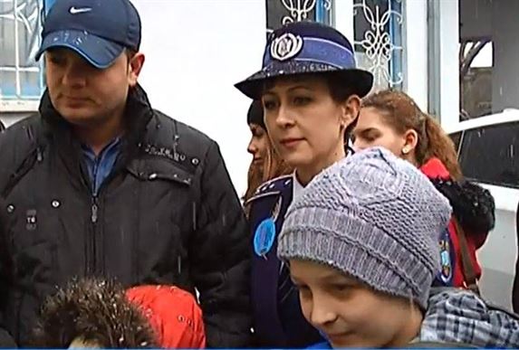 Porti deschise la politie