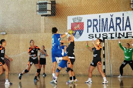 Prima etapa de handbal feminin s-a incheiat cu victoria Devei in fata Constantei