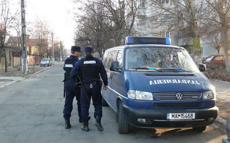 Pus pe scandal pentru ca i s-a cerut sa restituie o datorie
