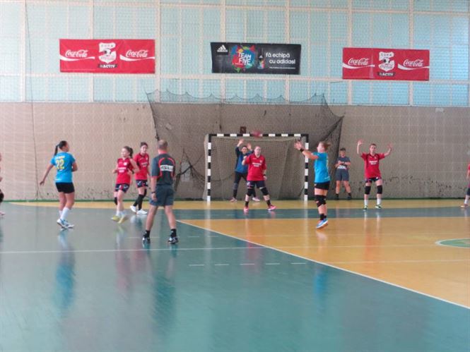 Sambata si duminica doua derby-uri la handbal junioare in sala LPS Braila