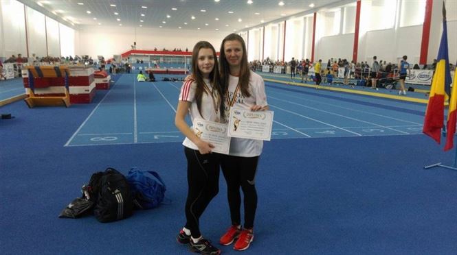 Adelina sandu si Iulia Banaga